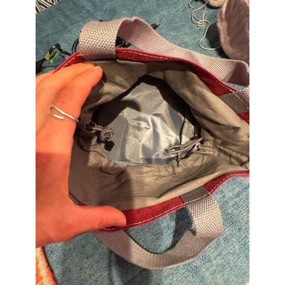 Lock n Lock Drawstring Storage Bag for Lunches, or whatever! - Picture 2 of 3